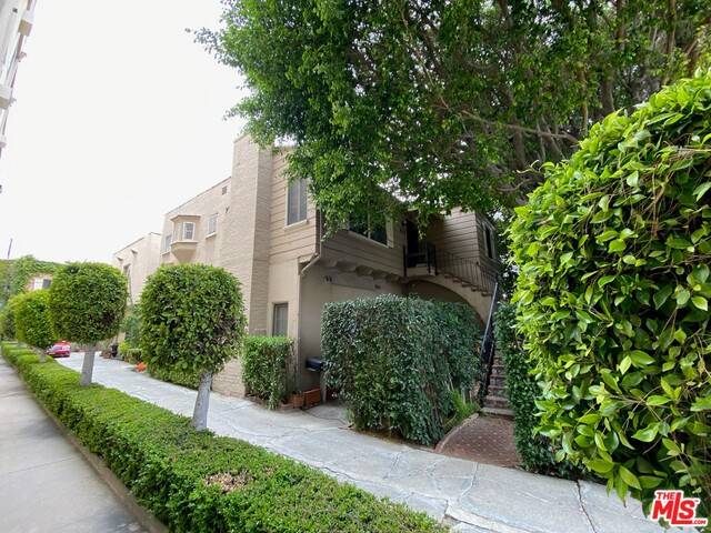West Hollywood, CA 90069,814 N West Knoll Dr