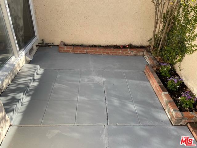 Woodland Hills, CA 91367,6232 1/2 Shoup Ave