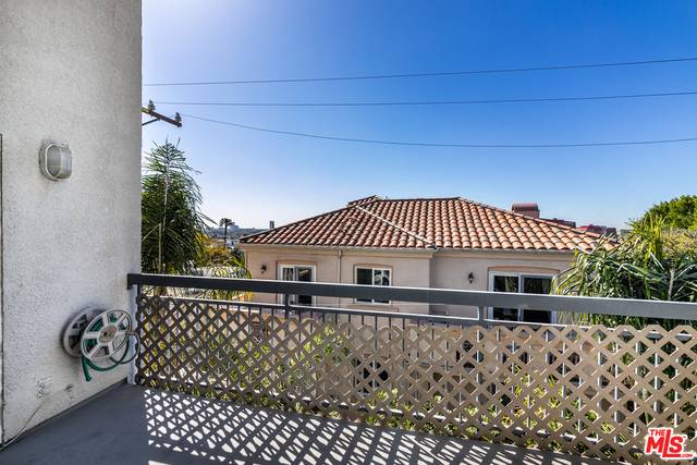 West Hollywood, CA 90069,1021 Westmount Dr #302