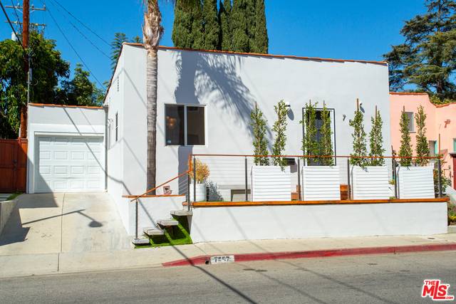 West Hollywood, CA 90046,7557 Romaine St