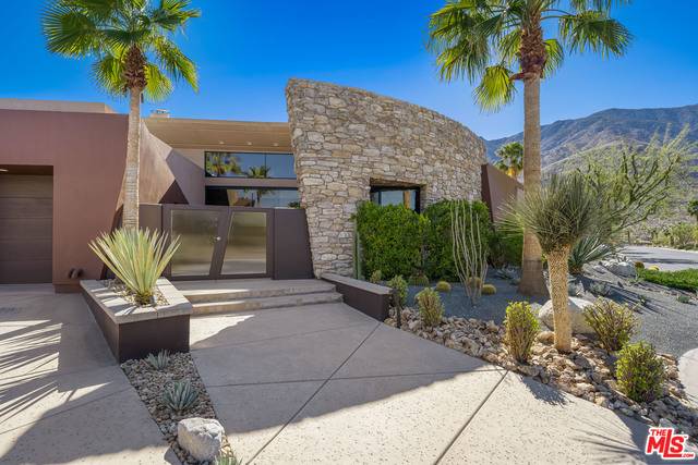 Palm Springs, CA 92264,365 Patel Pl