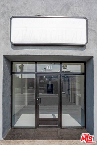 Los Angeles, CA 90038,6025 Santa Monica BLVD Unit101