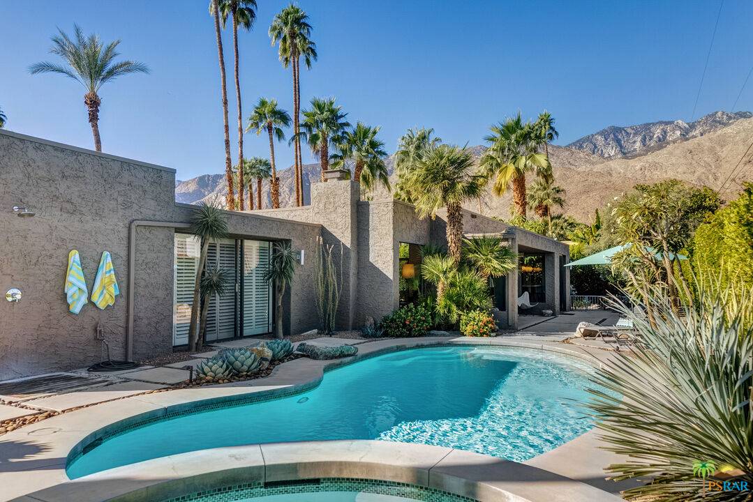 Palm Springs, CA 92264,1040 E Suntan Ln