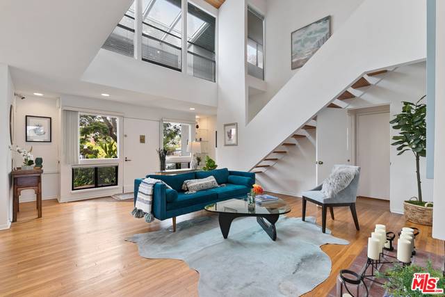 Pacific Palisades, CA 90272,624 El Medio Ave