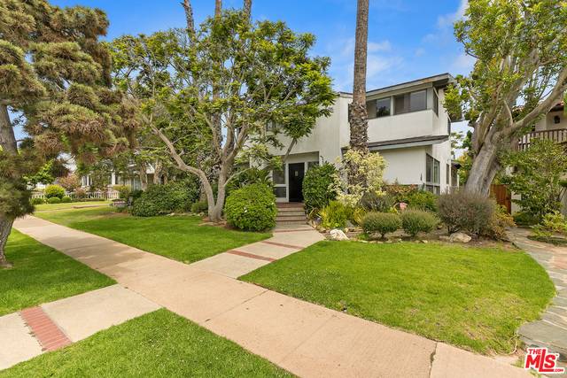 Pacific Palisades, CA 90272,624 El Medio Ave