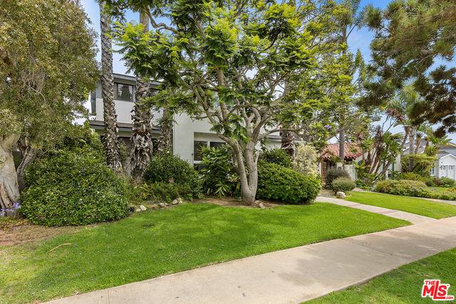 Pacific Palisades, CA 90272,624 El Medio Ave