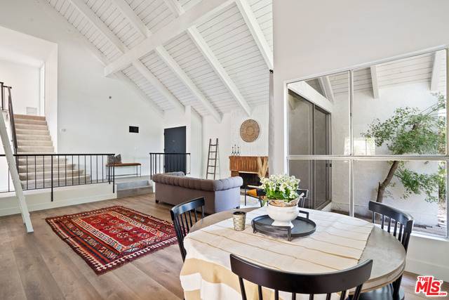 Westlake Village, CA 91361,1070 Freeport CT