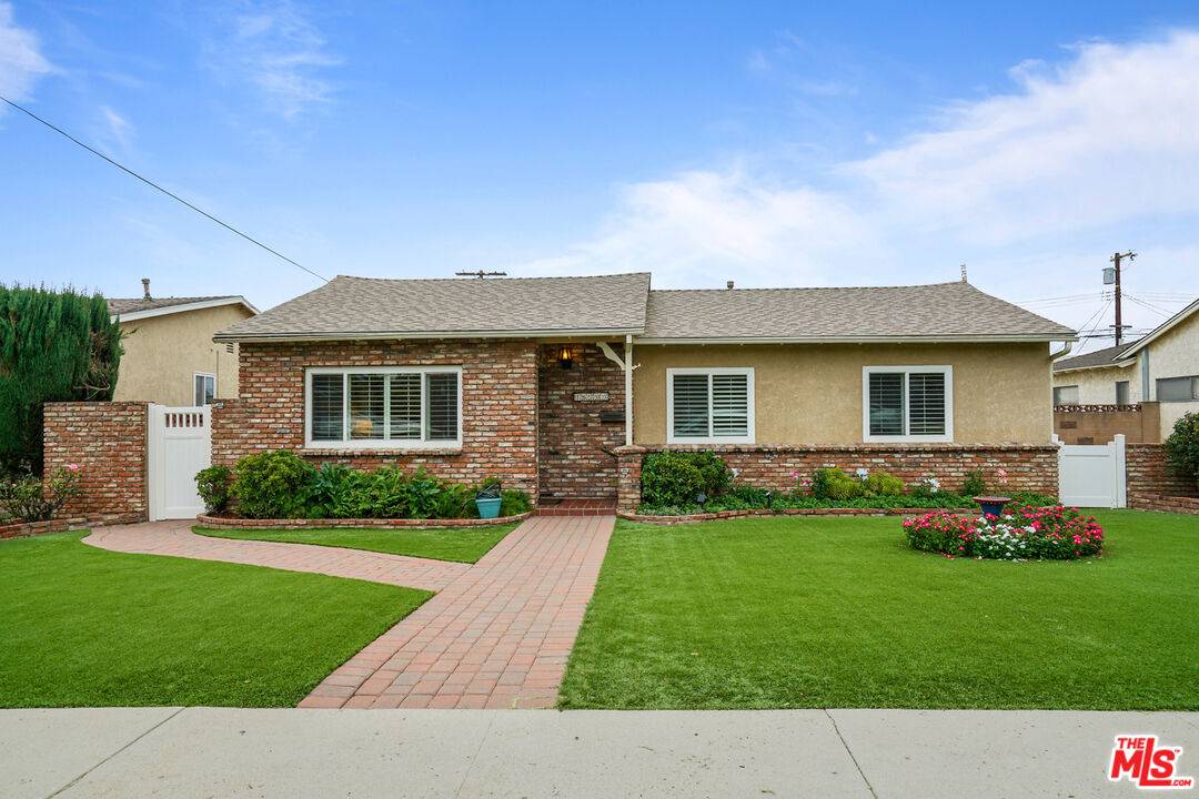 Granada Hills, CA 91344,16700 San Fernando Mission Blvd