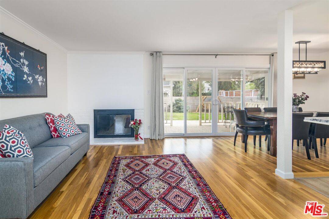 West Hills, CA 91307,6636 Dannyboyar Ave