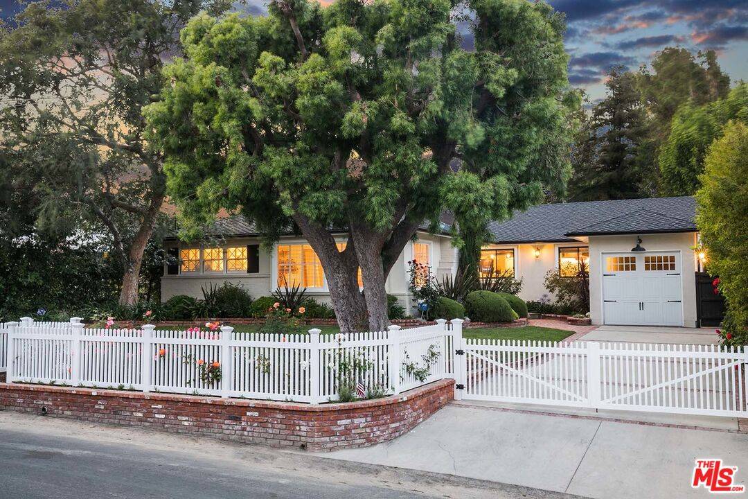 Toluca Lake, CA 91602,10225 Valley Spring Ln