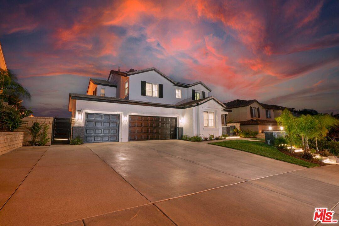 Valencia, CA 91354,29320 Via Estancia