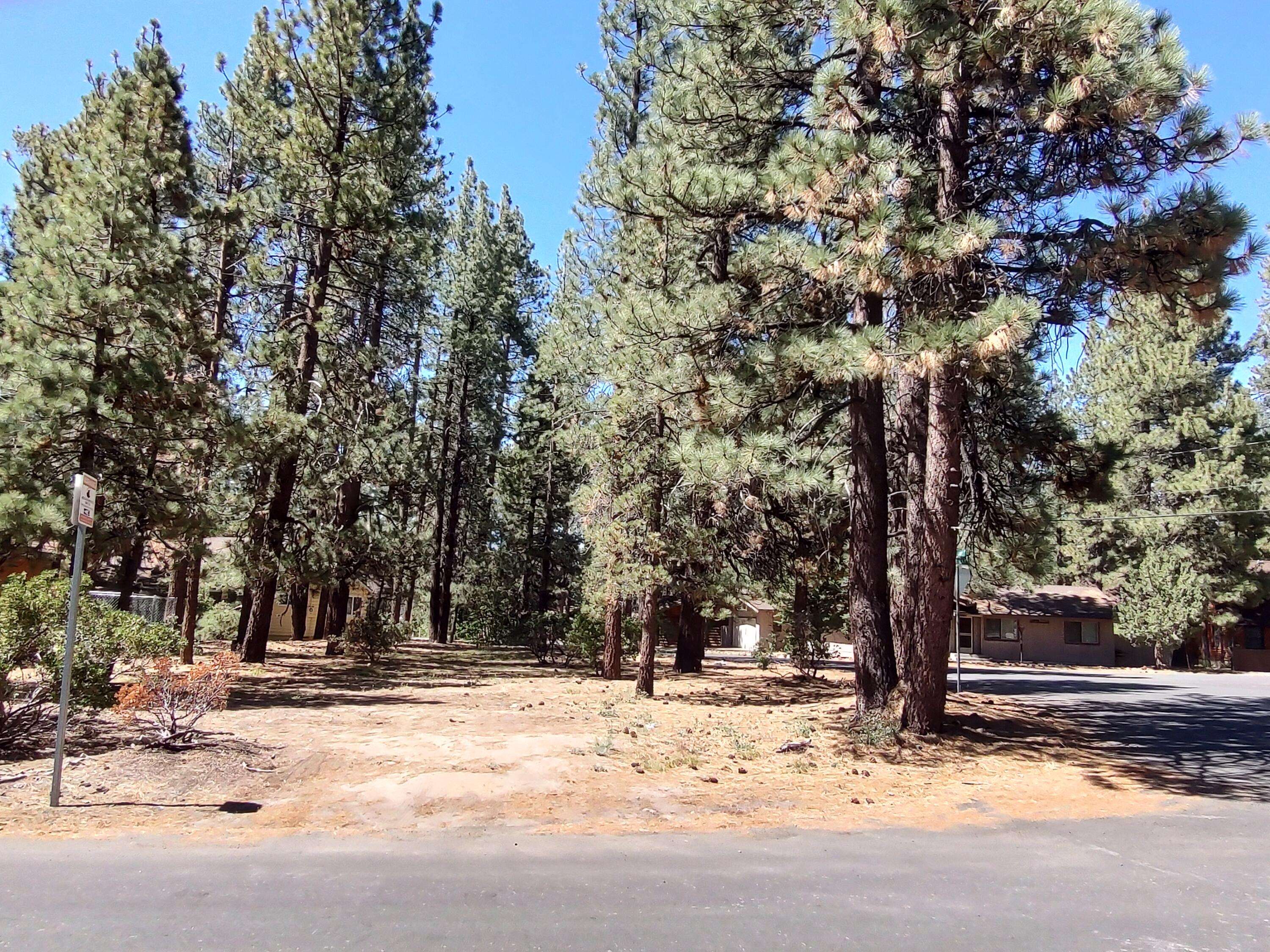 Big Bear Lake, CA 92315,610 Blue Jay RD