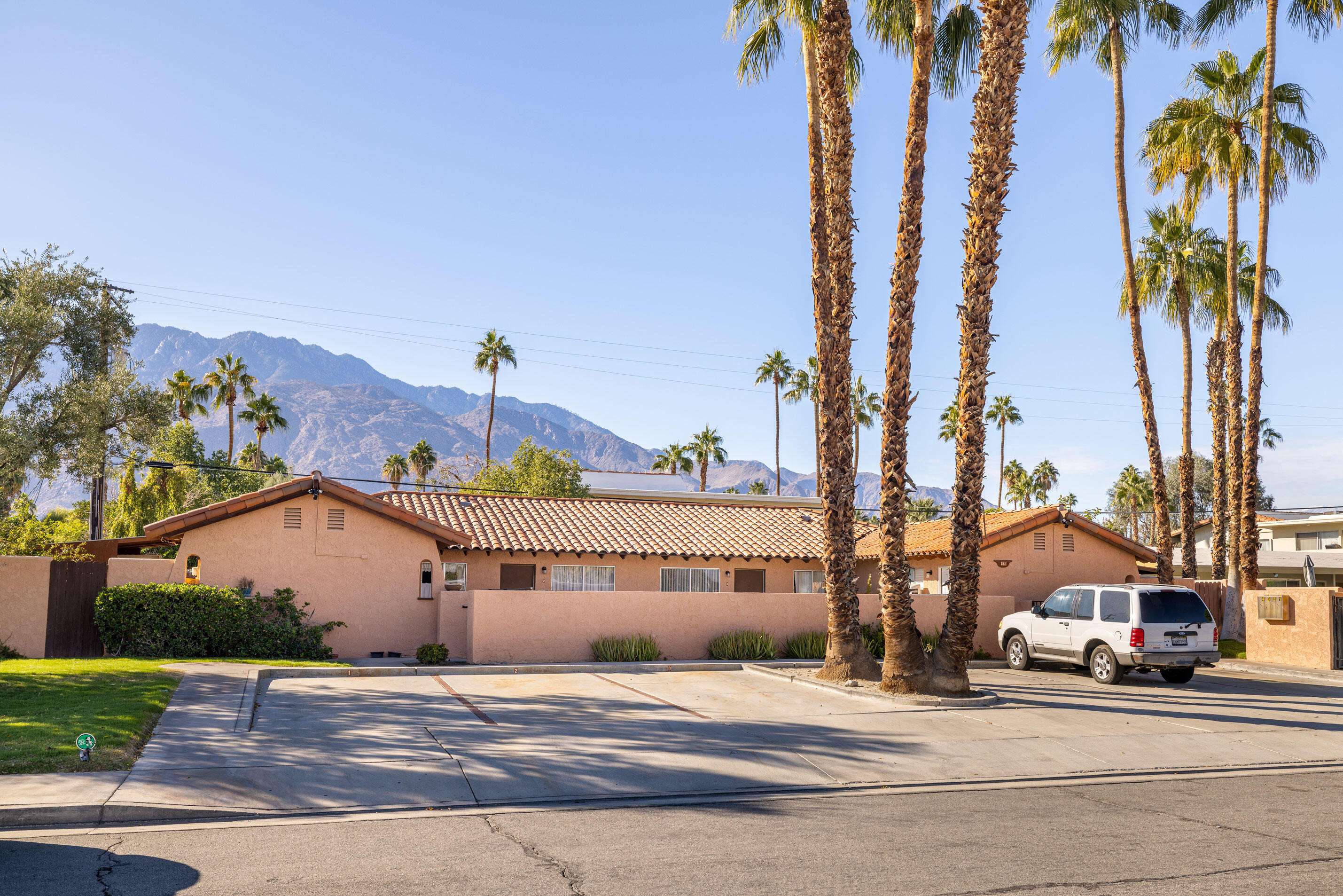 Palm Springs, CA 92264,561 S Desert View DR