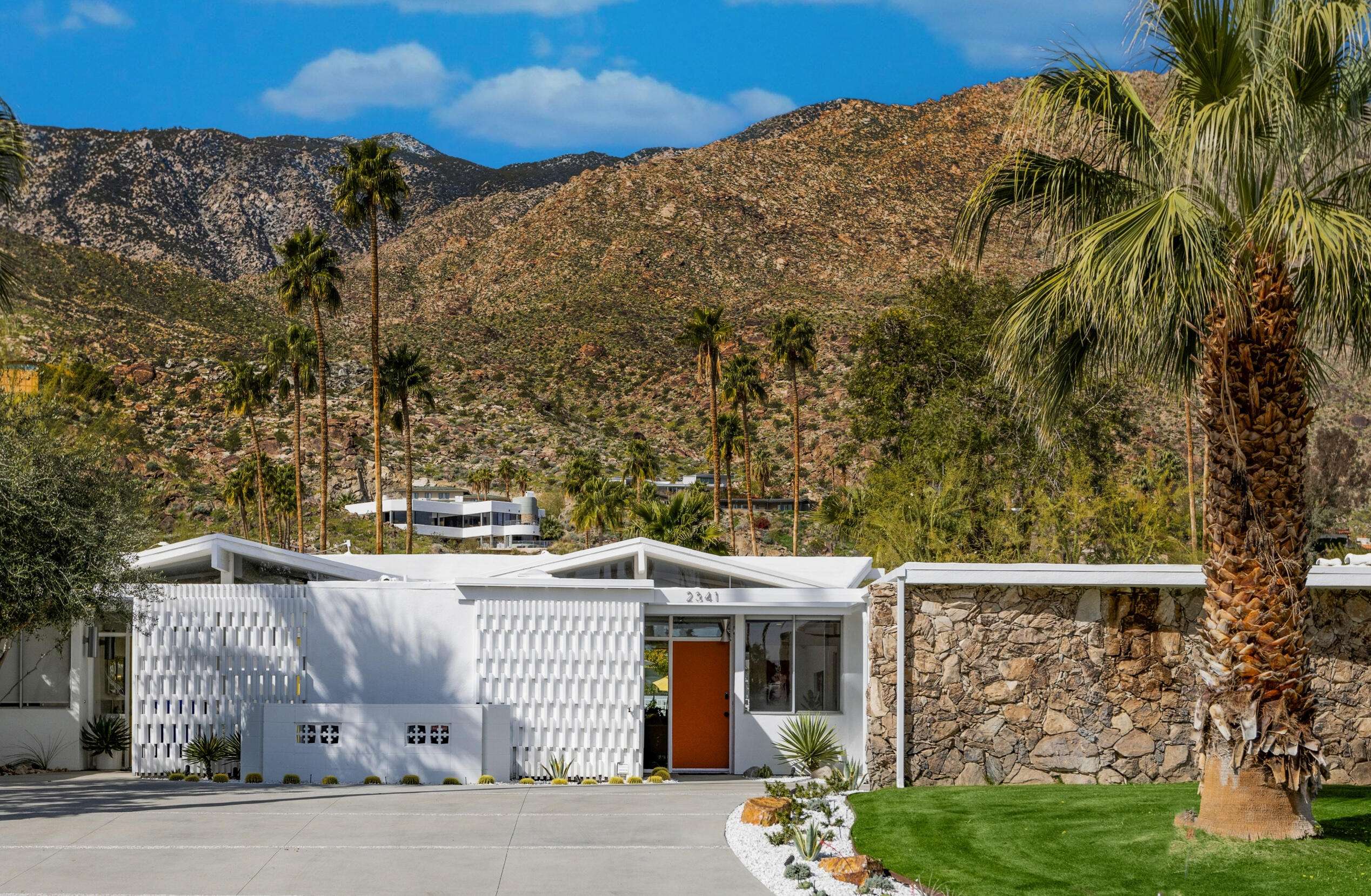 Palm Springs, CA 92264,2341 S Sierra Madre