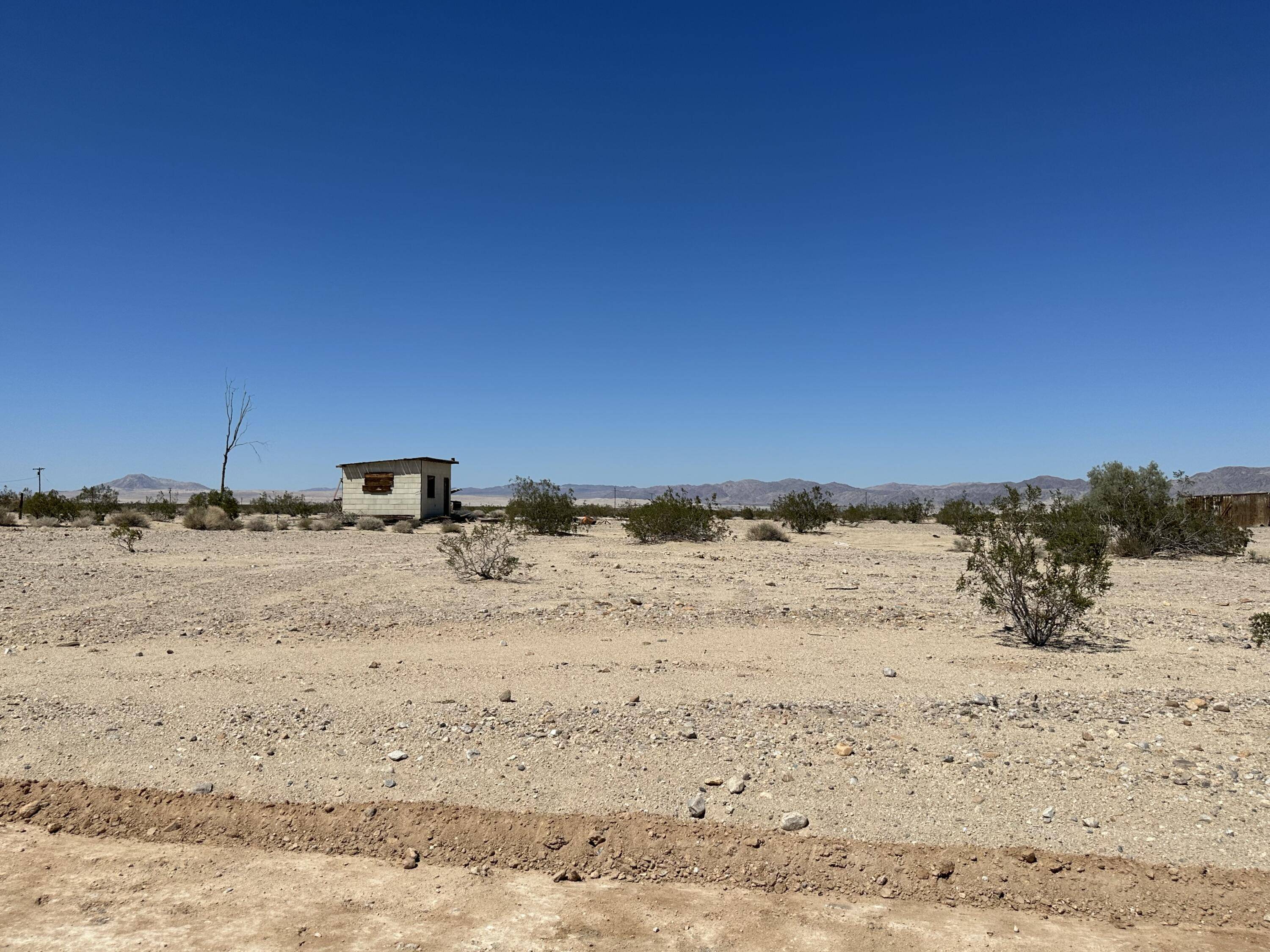 Twenty-nine Palms, CA 92277,69475 Papoose TRL