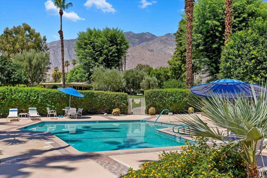 Palm Springs, CA 92264,2225 Oakcrest DR