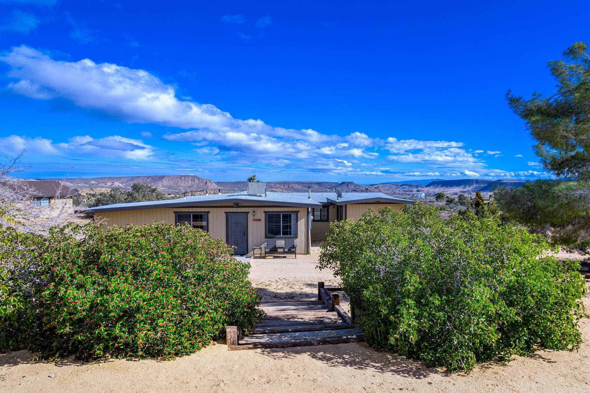 Pioneertown, CA 92268,2545 Apache