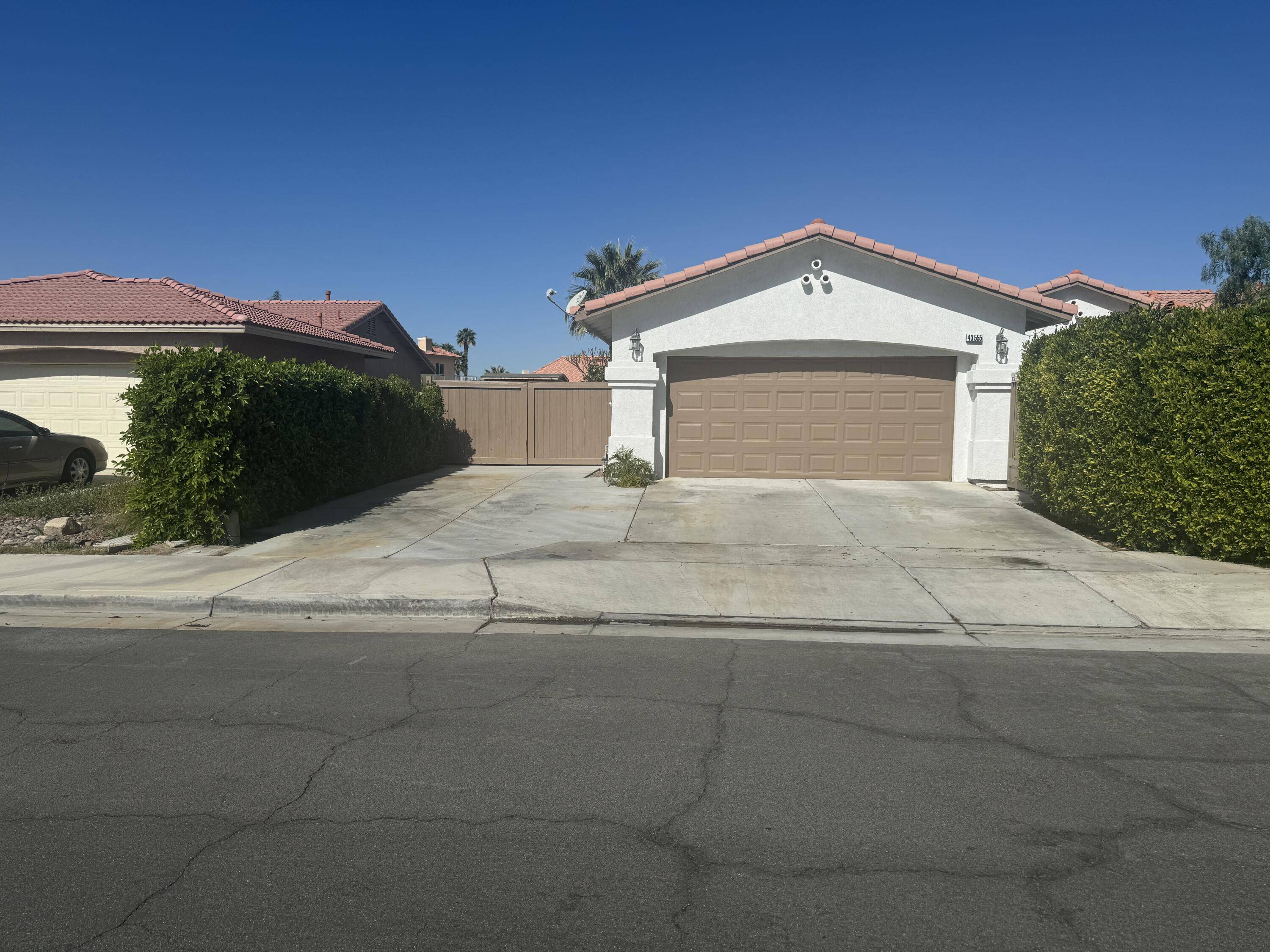 Indio, CA 92201,43555 Brahea CT