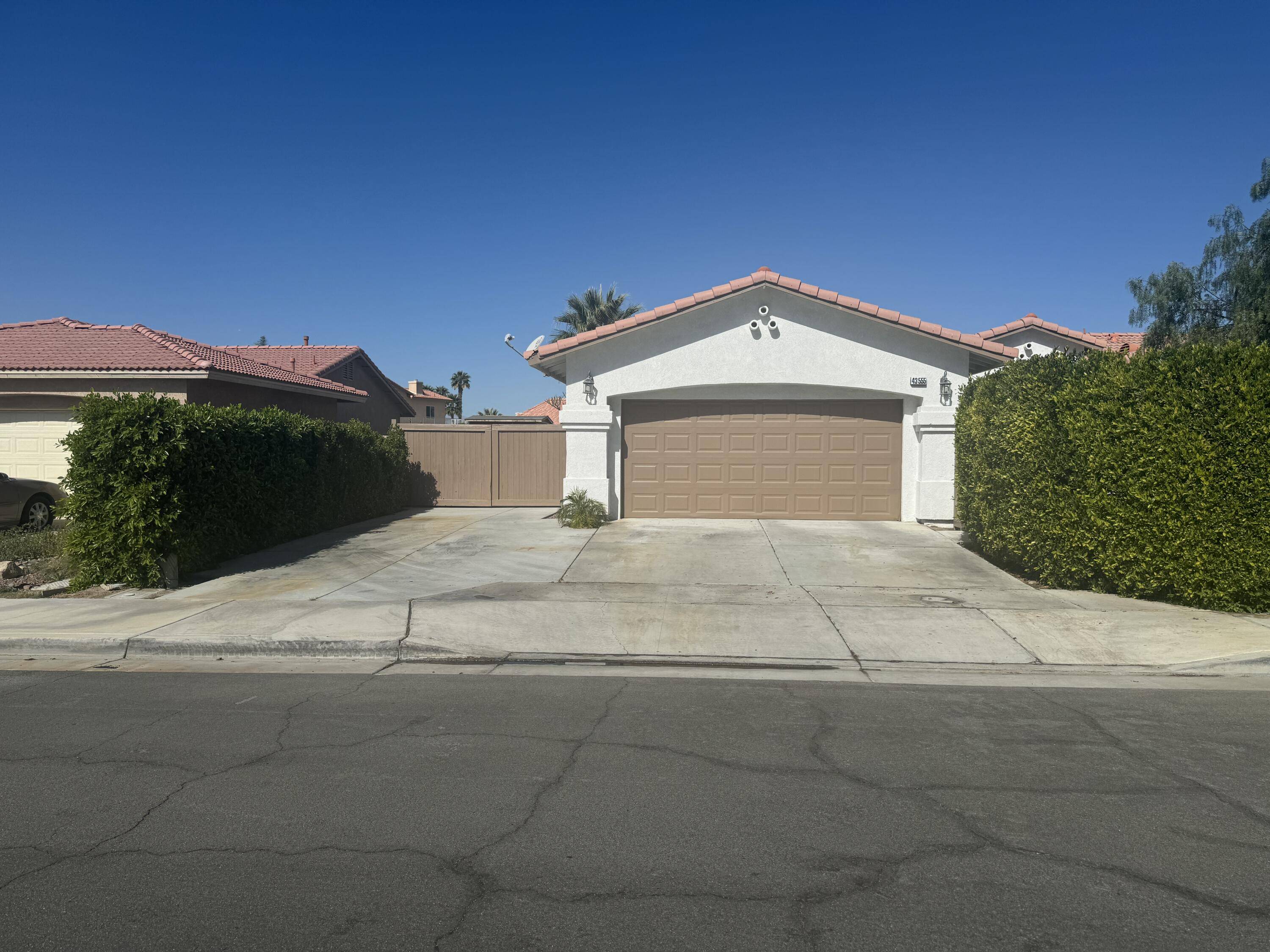 Indio, CA 92201,43555 Brahea CT