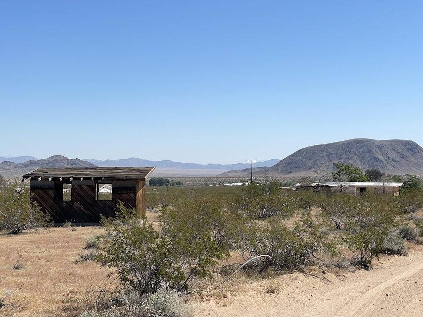 Landers, CA 92285,216 Jesse RD