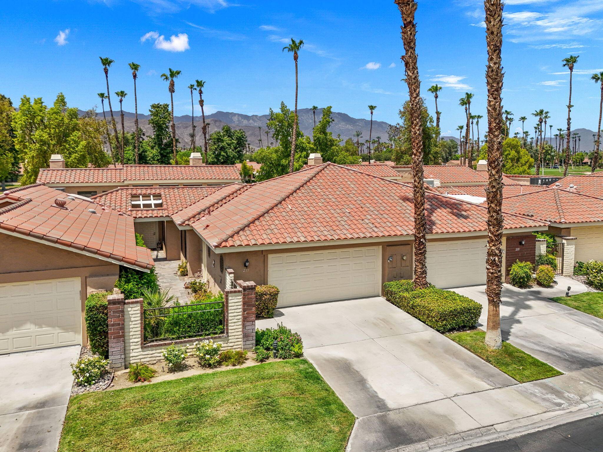 Palm Desert, CA 92260,235 Santa Barbara CIR