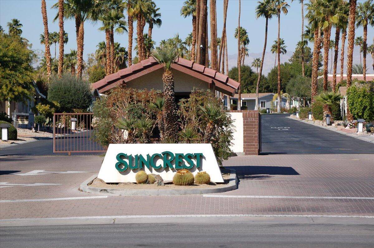 Palm Desert, CA 92260,73450 Country Club DR #177