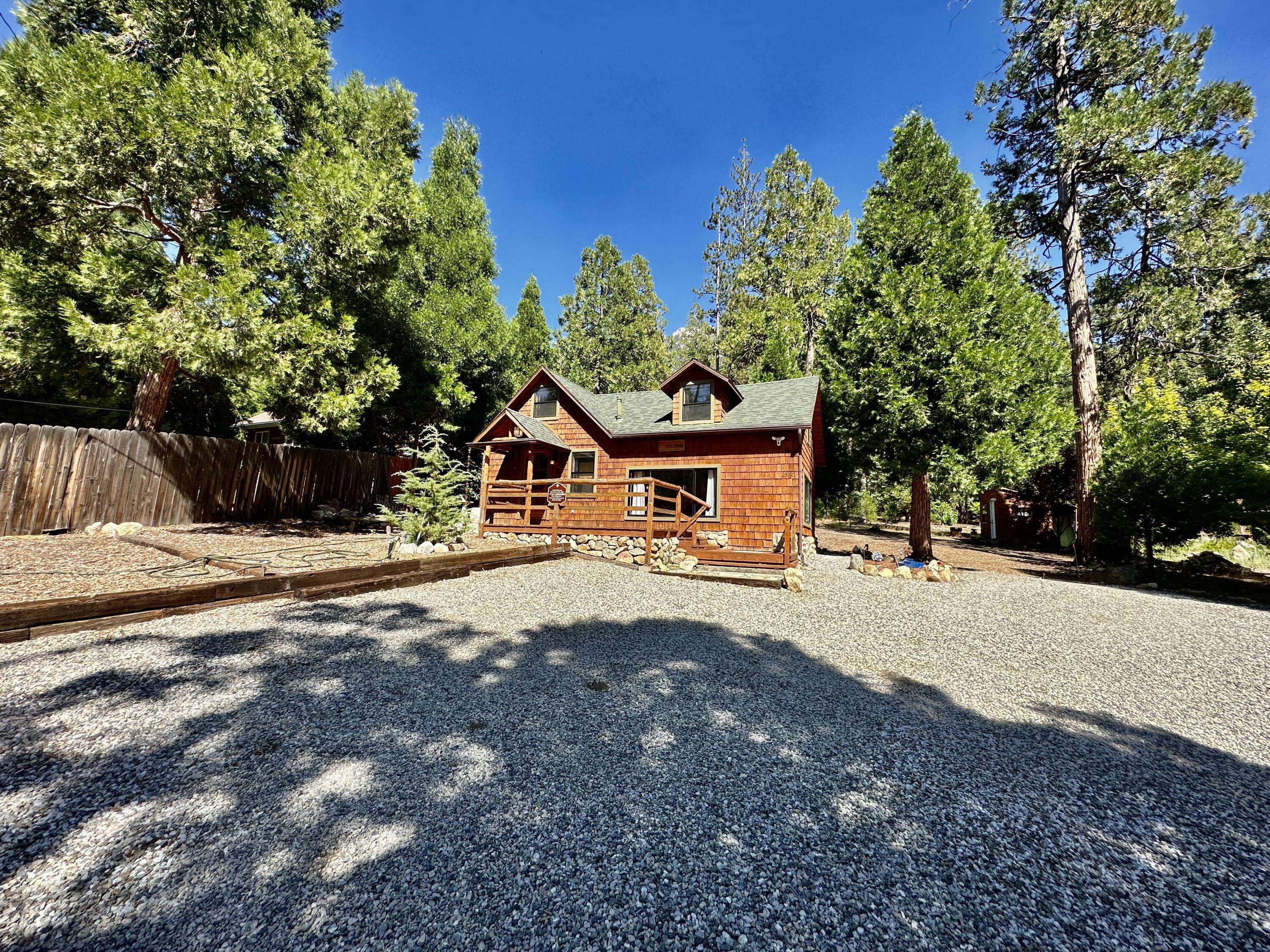 Idyllwild, CA 92549,25150 Lodge RD