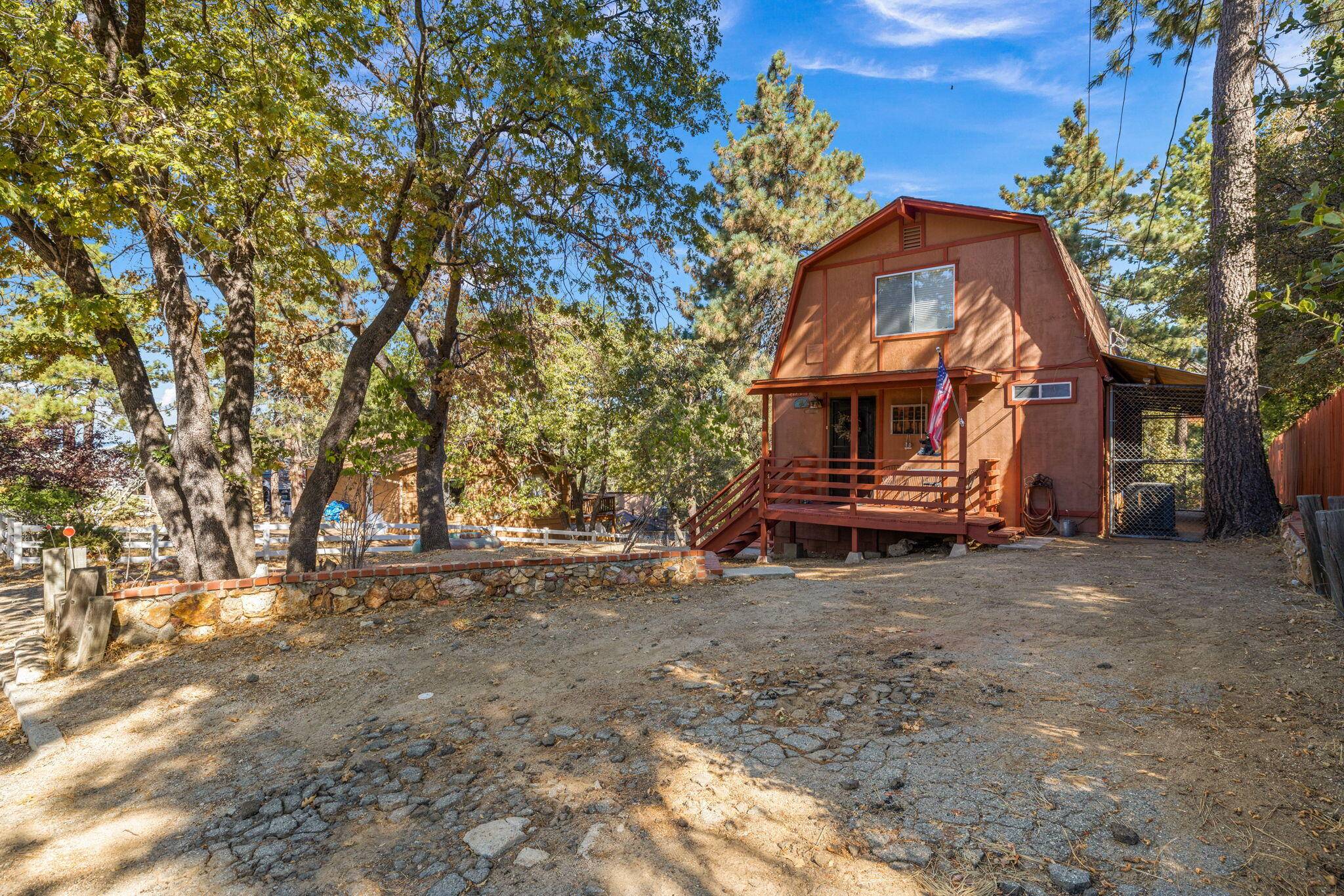 Idyllwild, CA 92549,54370 Valley View DR