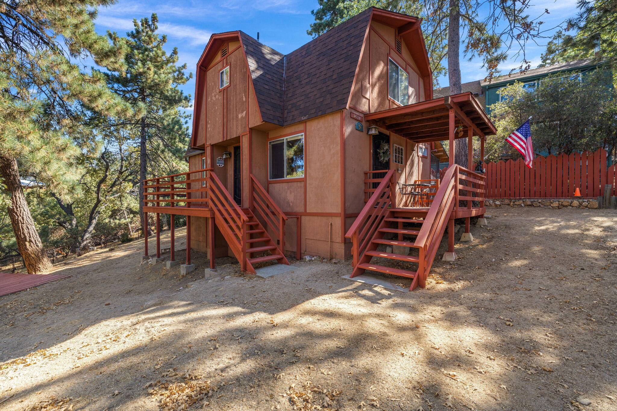 Idyllwild, CA 92549,54370 Valley View DR