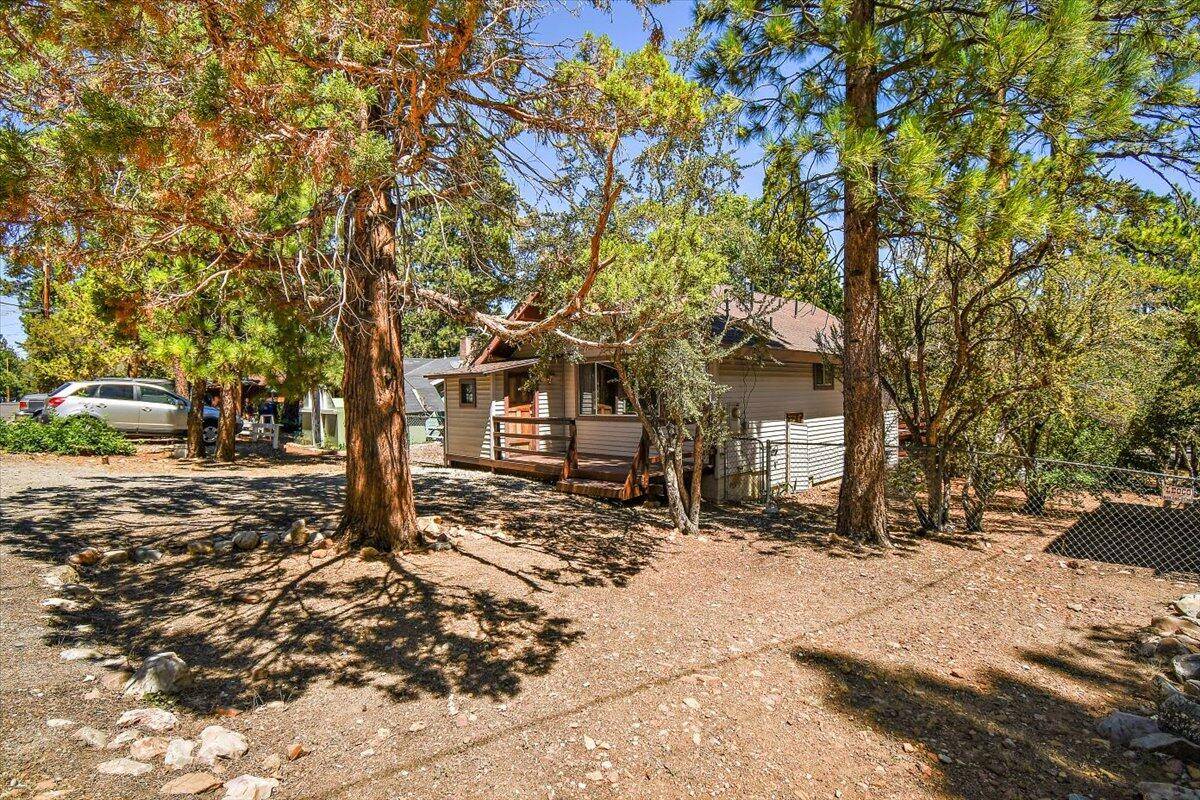 Sugarloaf, CA 92386,541 Moreno LN