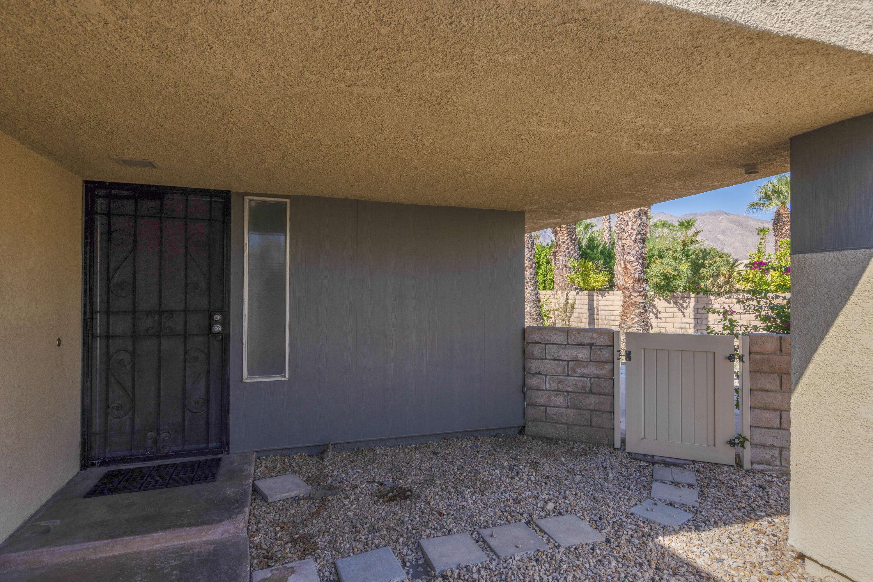 Palm Springs, CA 92262,1413 Sunflower CIR