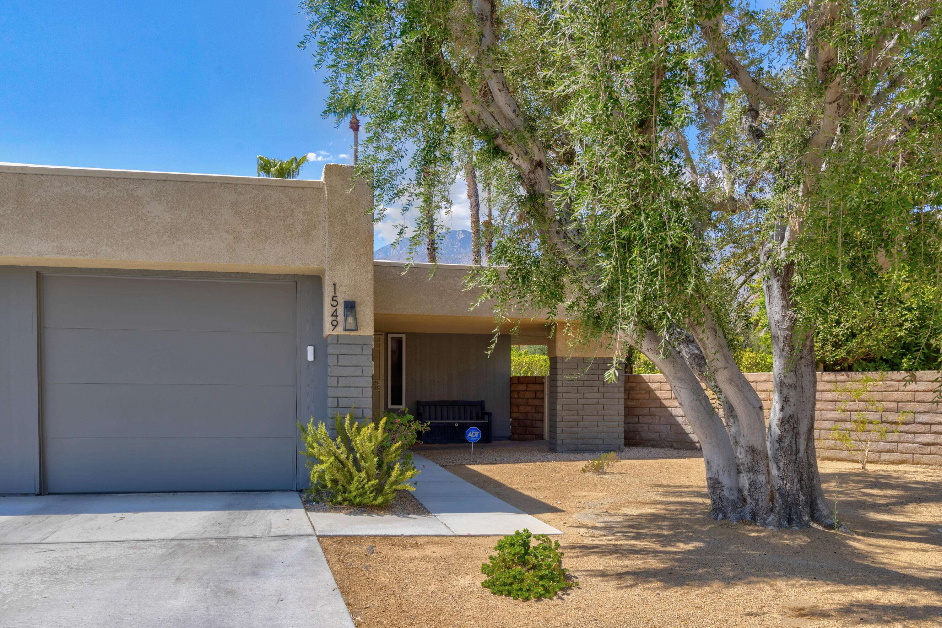 Palm Springs, CA 92262,1549 Sunflower CT