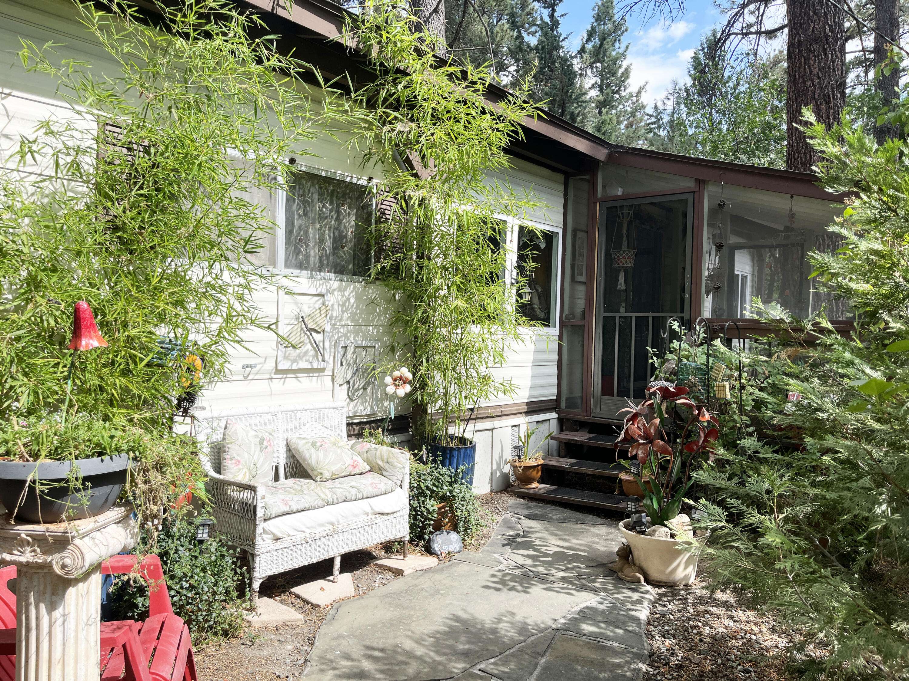 Idyllwild, CA 92549,26350 Delano DR #87