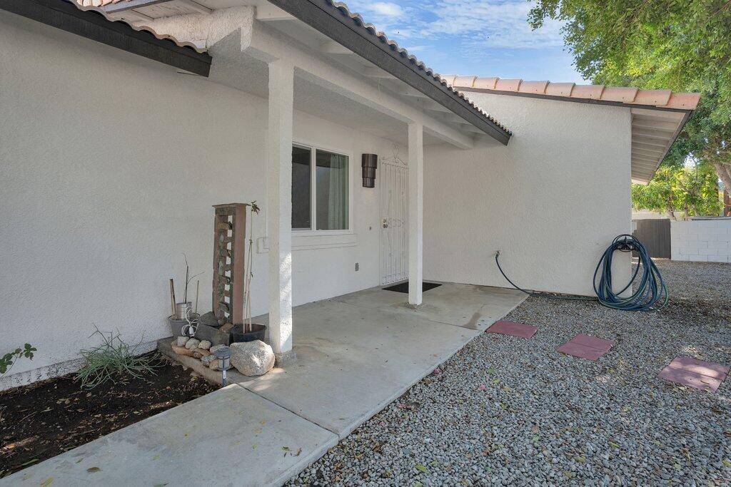 La Quinta, CA 92253,52198 Avenida Martinez