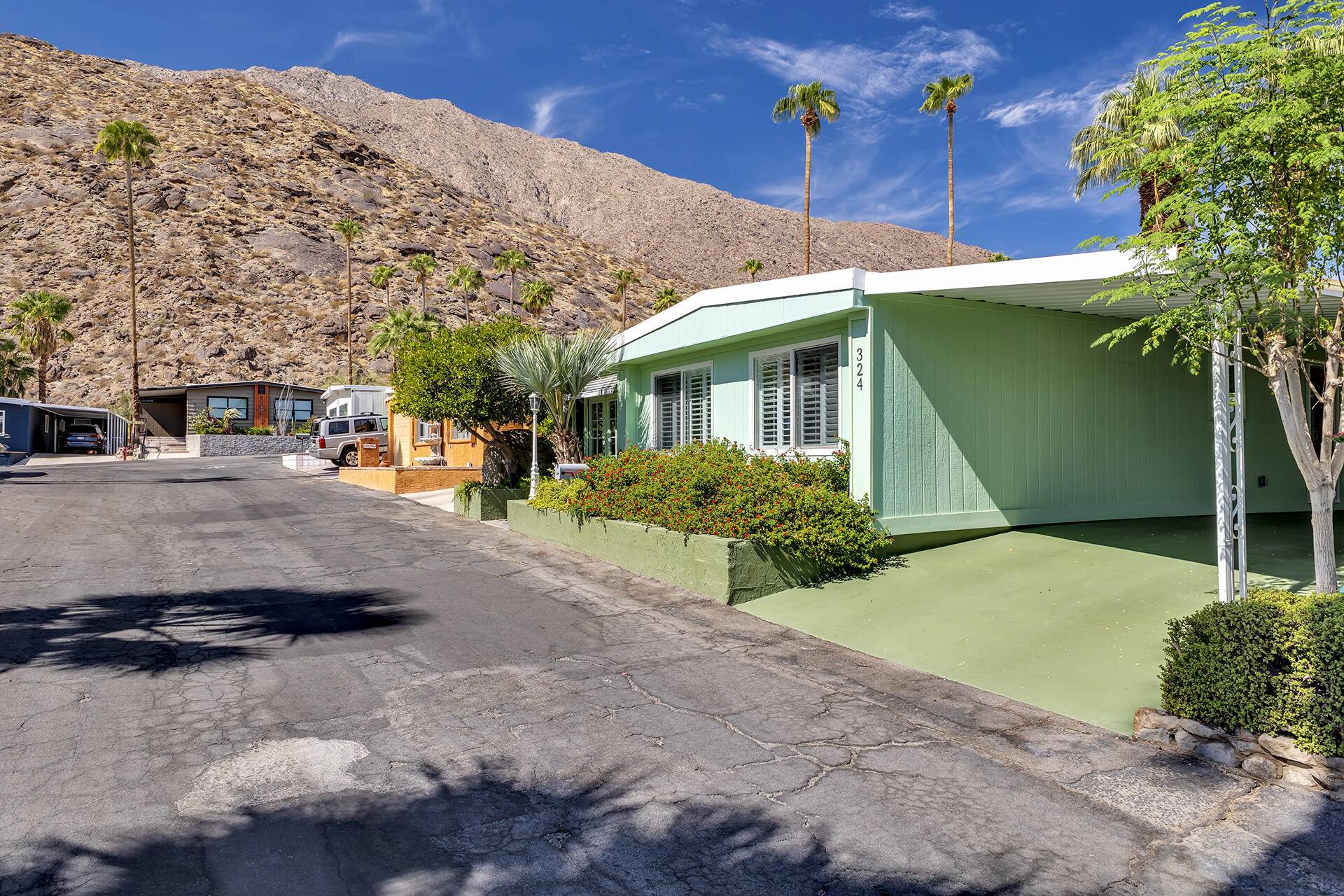 Palm Springs, CA 92264,324 Marble LN