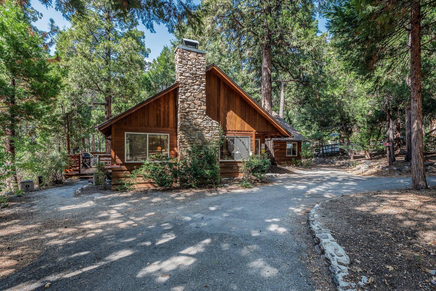 Idyllwild, CA 92549,25085 Fern Valley RD