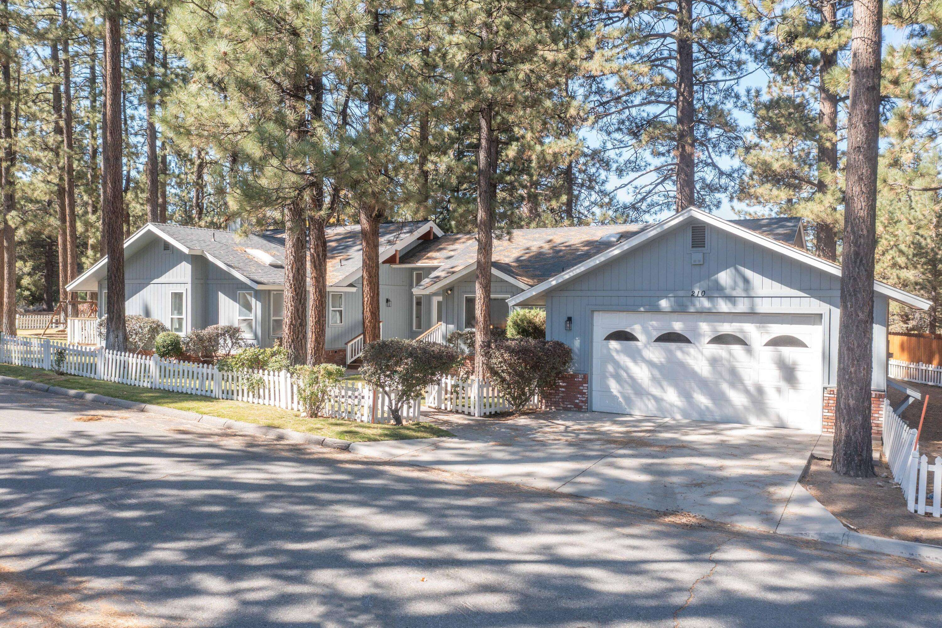 Big Bear Lake, CA 92315,210 Pinecrest DR