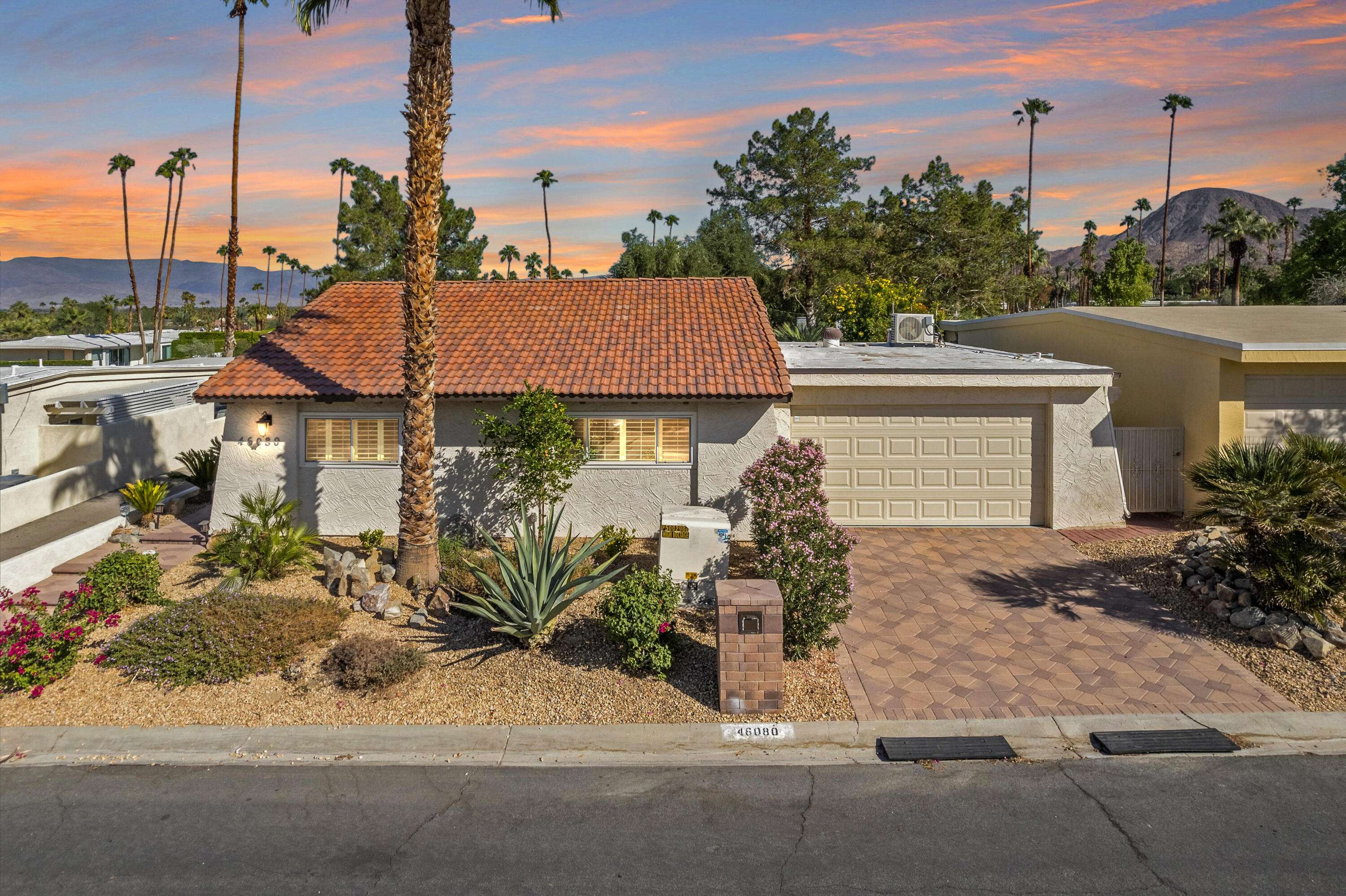 Palm Desert, CA 92260,46080 Burroweed LN