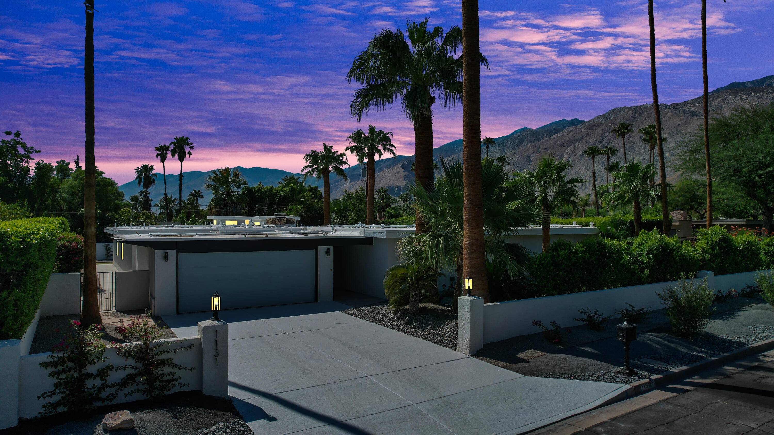 Palm Springs, CA 92262,1131 E Via Altamira