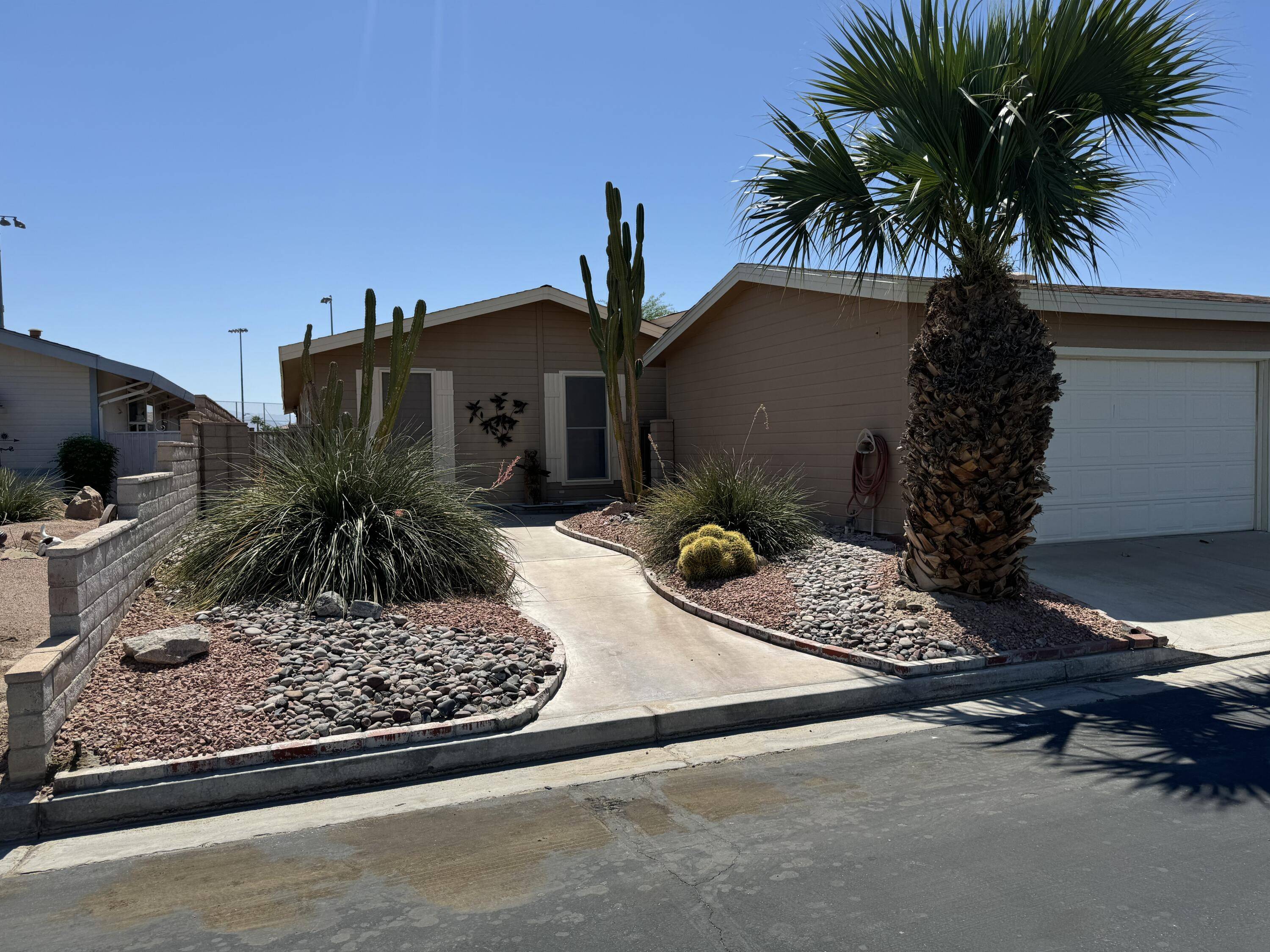 Thousand Palms, CA 92276,34898 Tioga