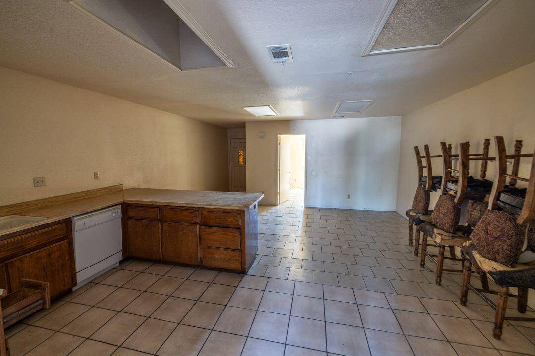 Helendale, CA 92342,27160 Vista #37