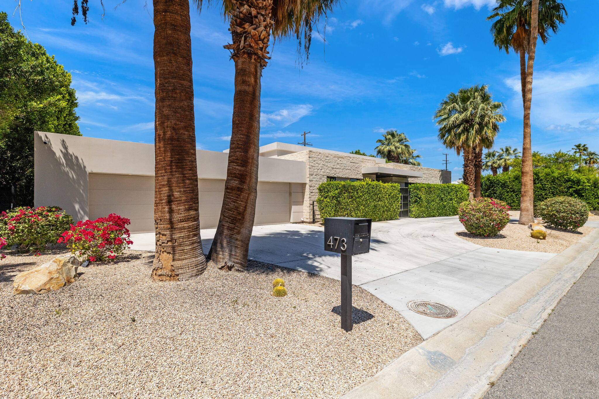 Palm Springs, CA 92262,473 N Burton WAY