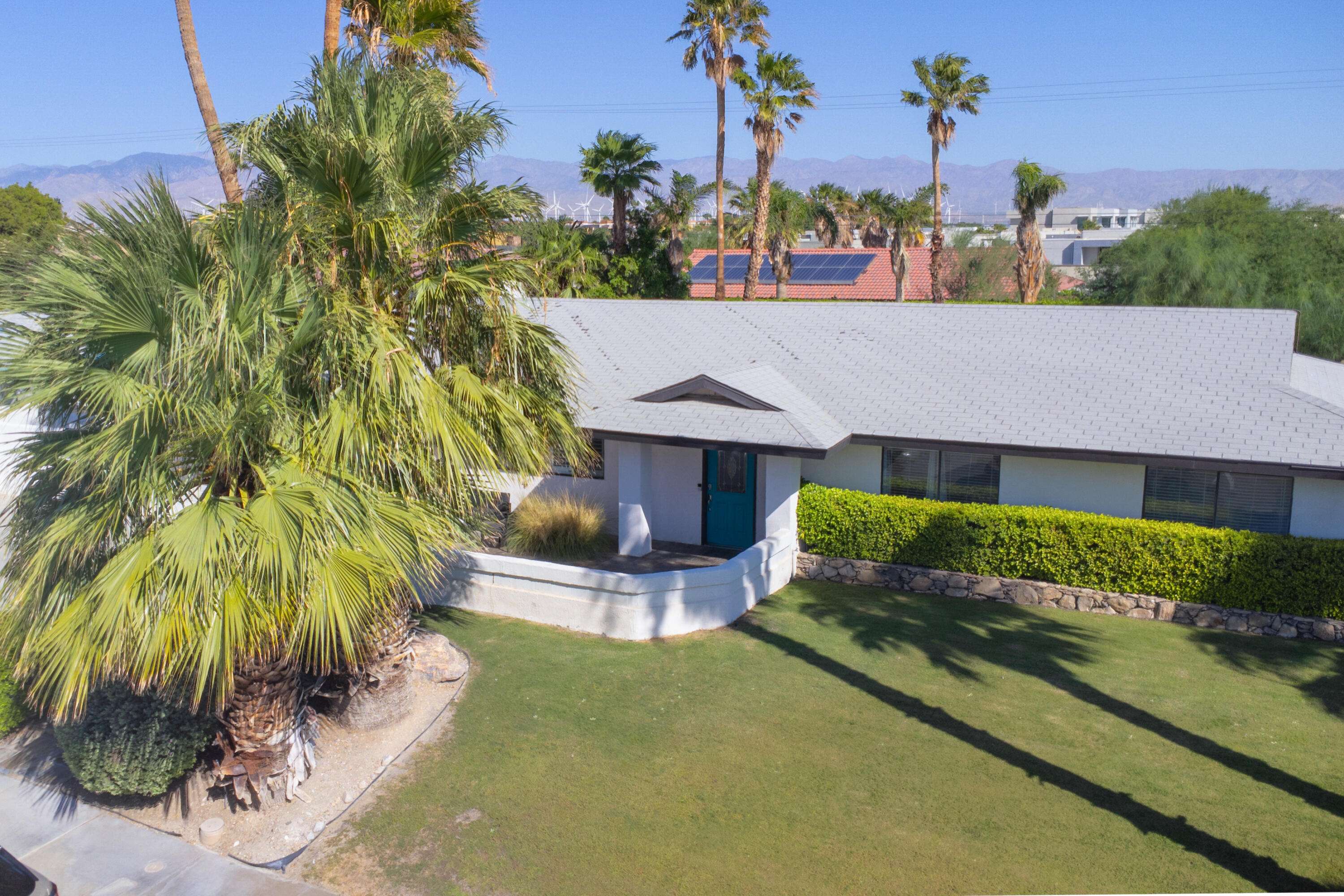 Palm Springs, CA 92262,502 E Molino RD