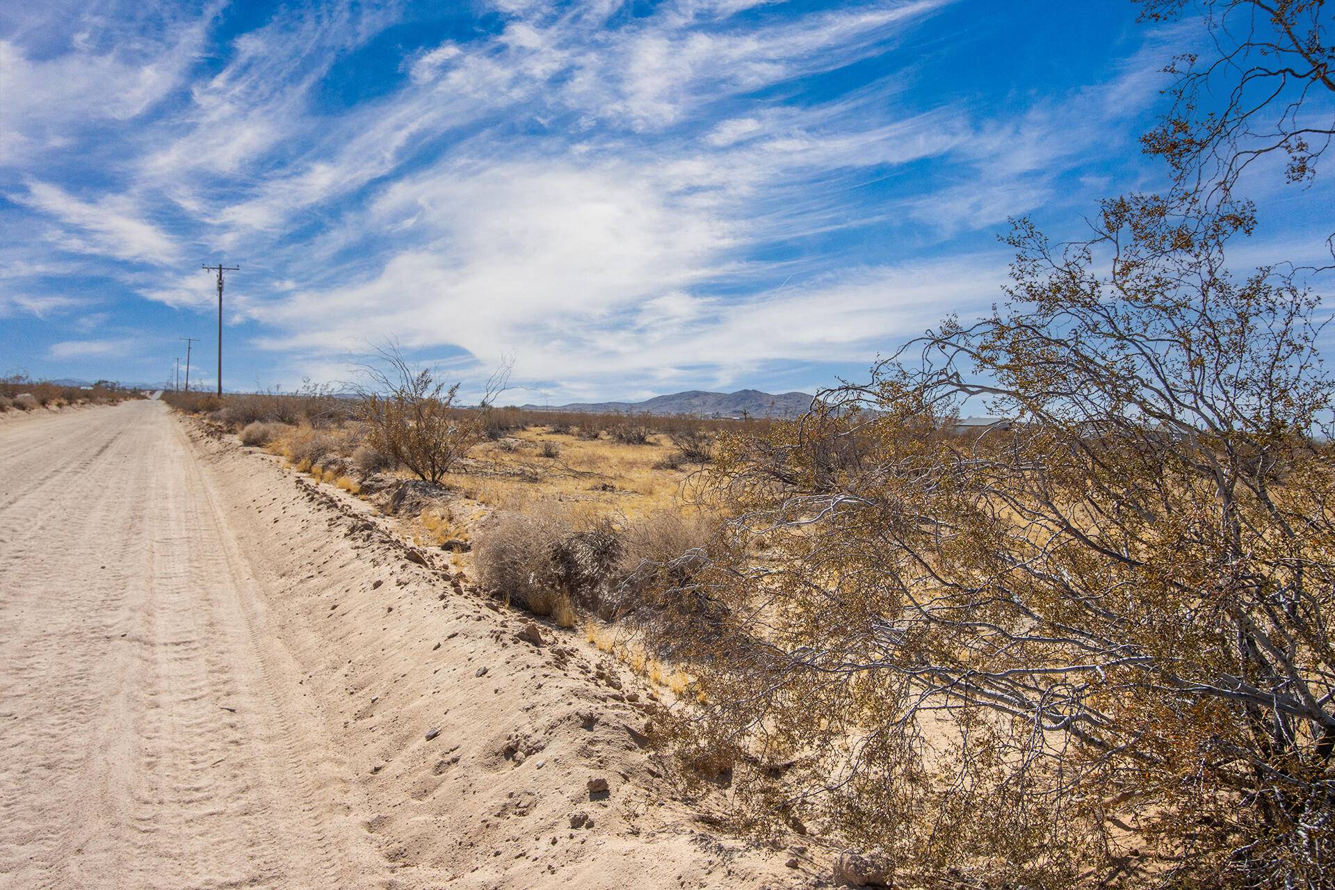 Landers, CA 92285,60472 Stearman RD