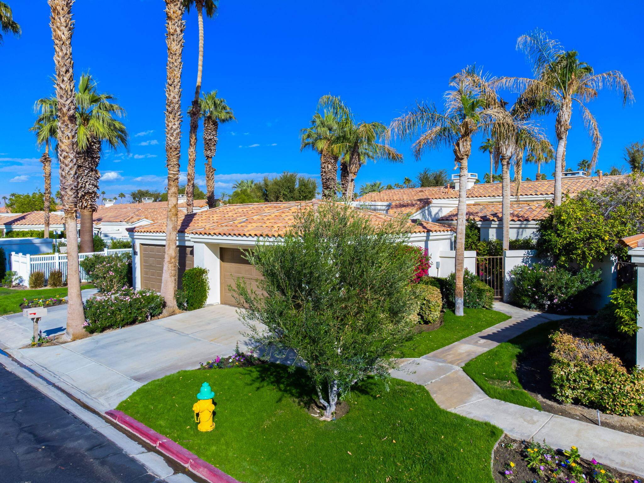 La Quinta, CA 92253,54888 Shoal CRK