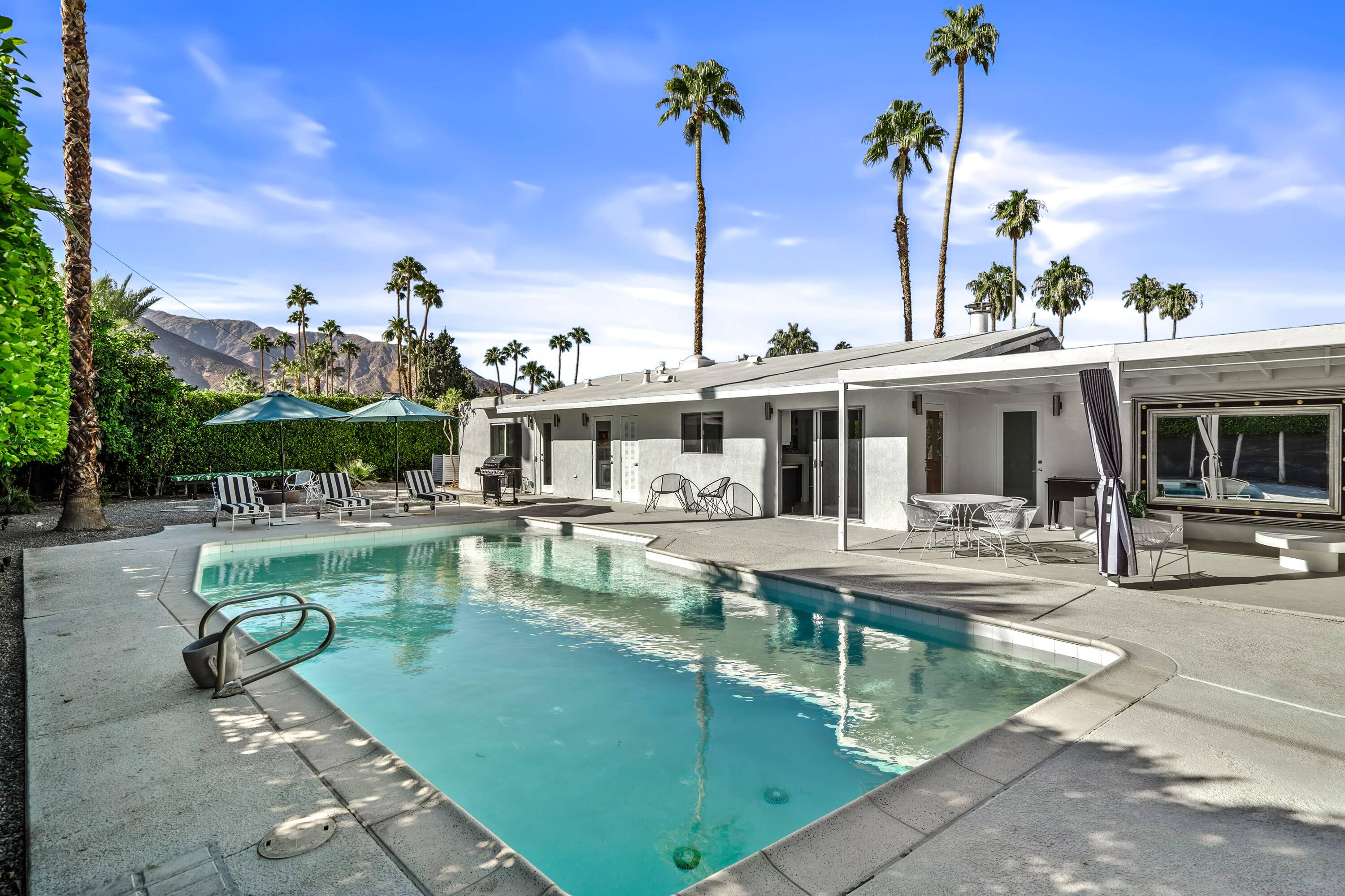 Palm Springs, CA 92262,1075 E Olive WAY