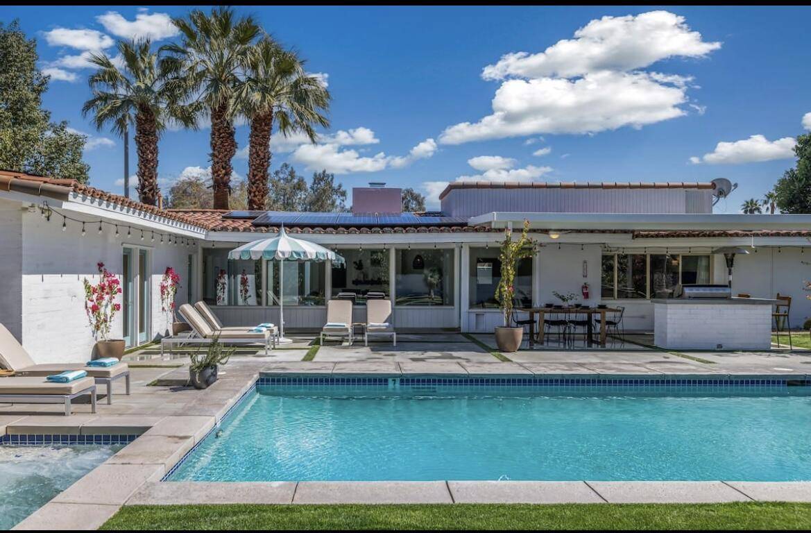 Palm Springs, CA 92264,801 S Sunrise WAY