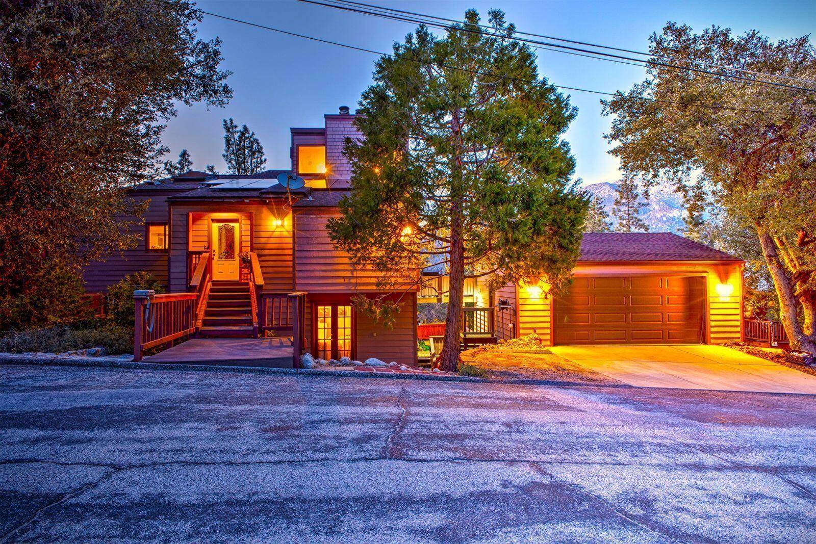 Idyllwild, CA 92549,54074 Linger LN