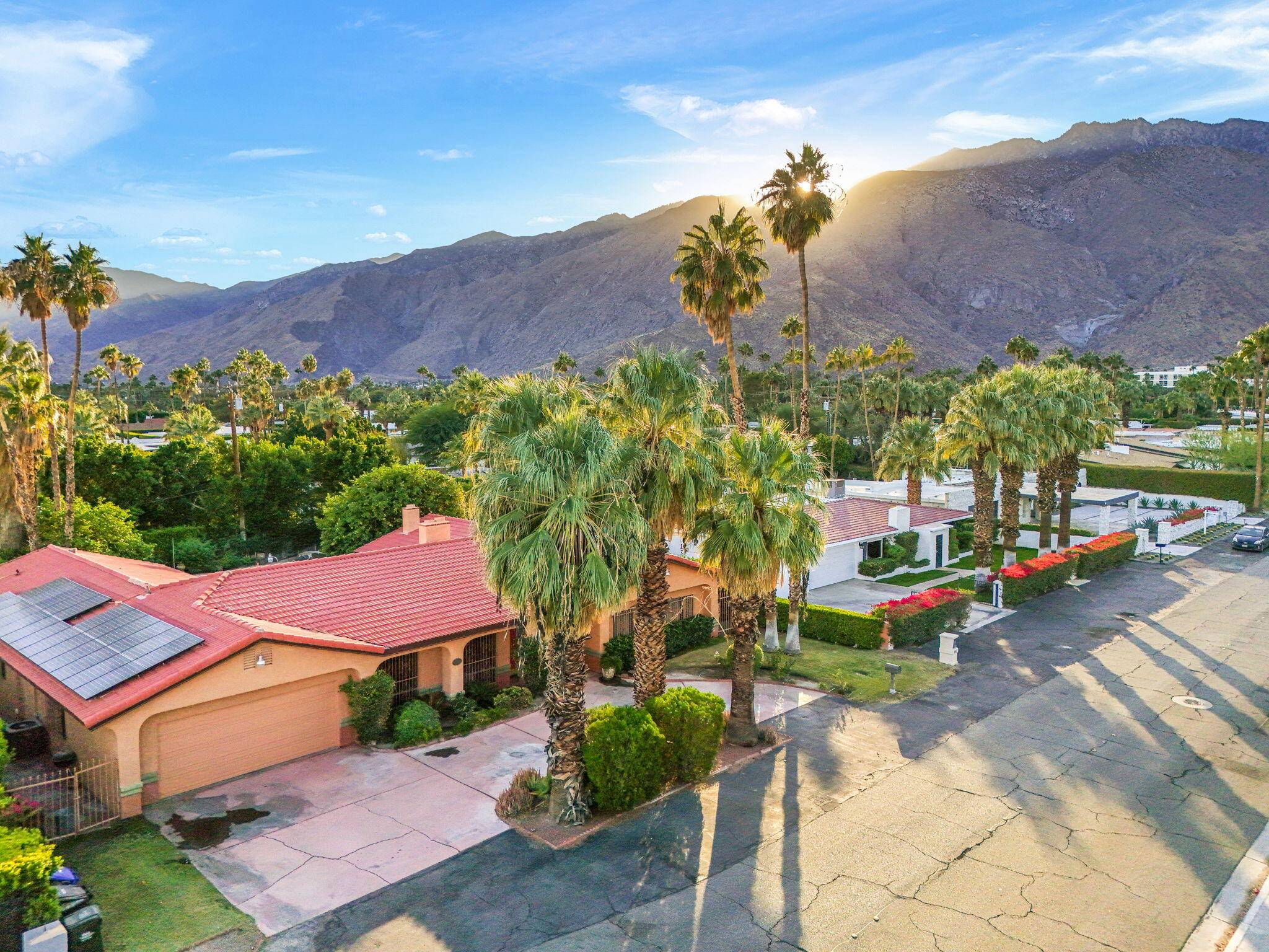 Palm Springs, CA 92262,1087 E Paseo El Mirador