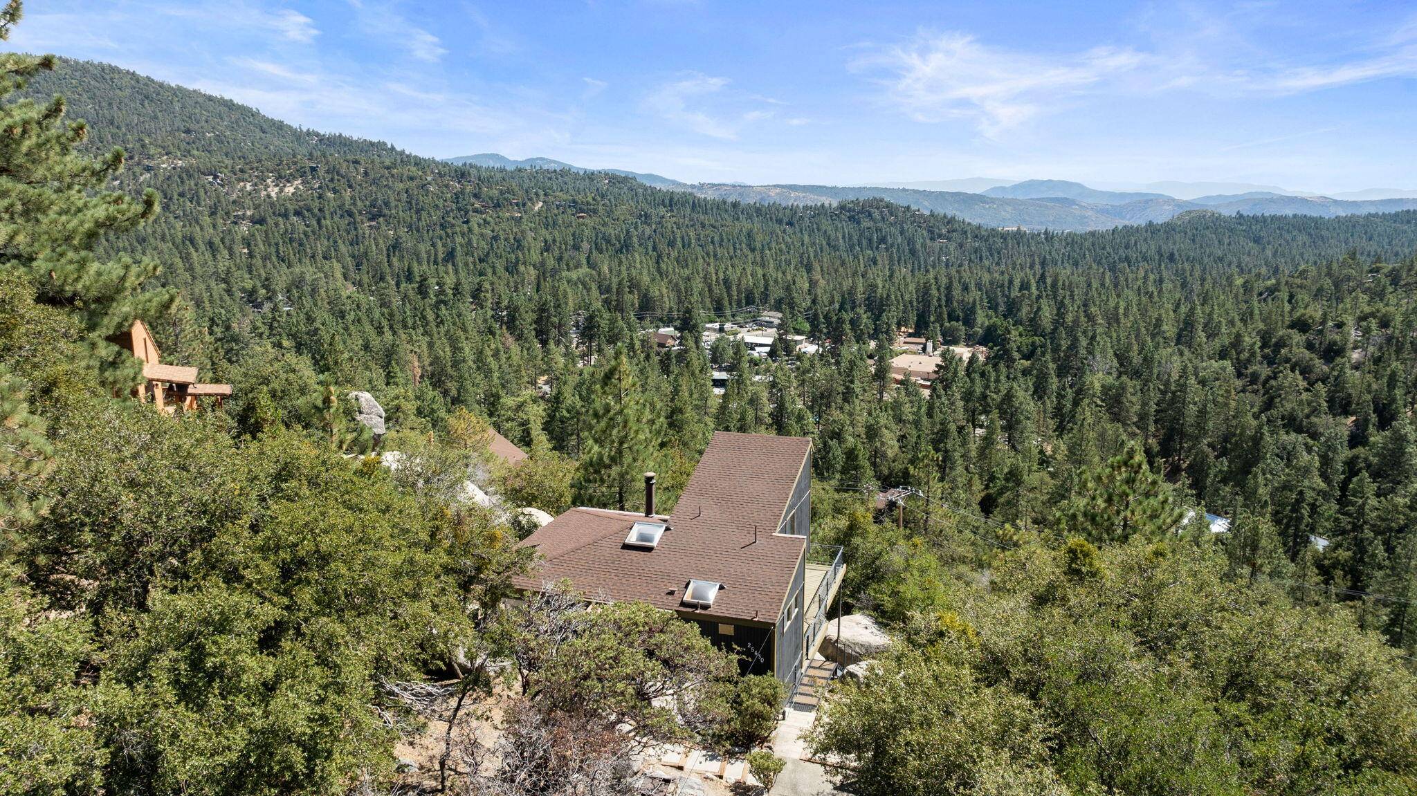 Idyllwild, CA 92549,25430 Fernleaf DR